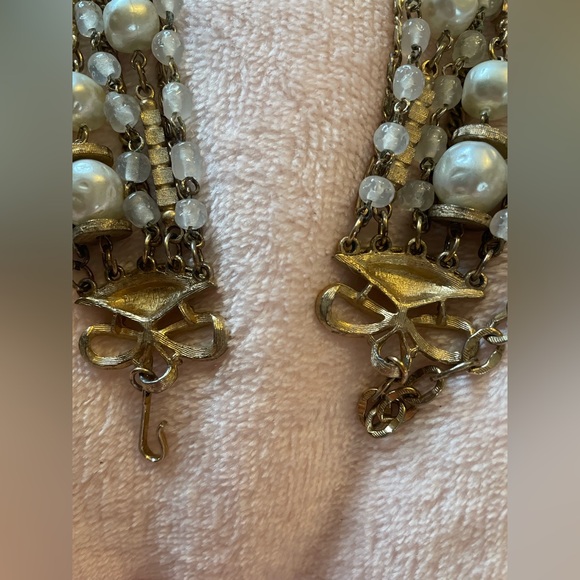 Vintage Coro Multi Strand Antiqued Gold and White Beads Necklace - Picture 7 of 10